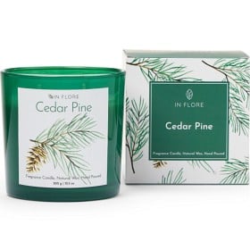 Bild på In Flore Ingrid Doftljus, Cedar Pine 300 g