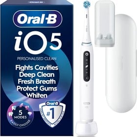 Bild på Oral-B iO5 Eltandborste Vit, 1 tandborsthuvud, resefodral