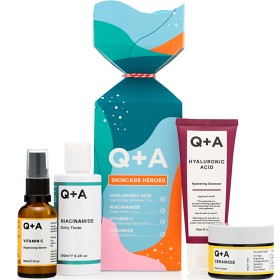 Bild på Q+A Skincare Heroes Giftset